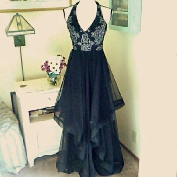 Windsor Black Layered  Formal Whimsigoth RedCarpet - Picture 2 of 16